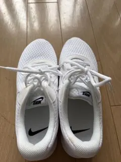 Nike ホワイト スニーカー