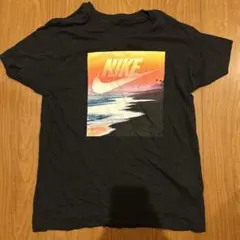 NIKE Tシャツ ブラック グラフィック Mのサムネイル
