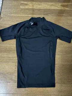 Under Armour ブラック アンダーシャツ SM