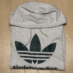 adidas originals パーカー