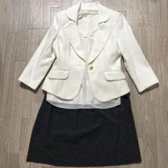 レディーススーツ ホワイトジャケットとドット柄スカート、ブラウスセット 入学式