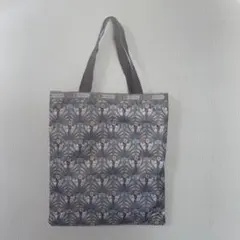 シルバー トートバッグ