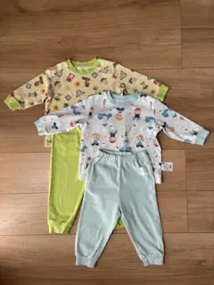 ユニクロ　ディズニー ベビーパジャマ 2セット サイズ80