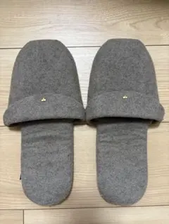 ミナペルホネン　スリッパ　グレージュのサムネイル