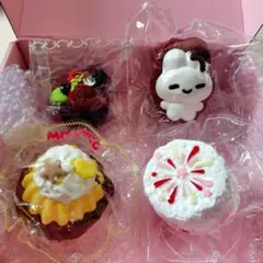 S*a様 momoco スクイーズ 4個セット　うさぎ　ケーキ　 　スイーツ　M