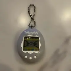Tamagotchi グレー ラメ入り キーチェーン付き