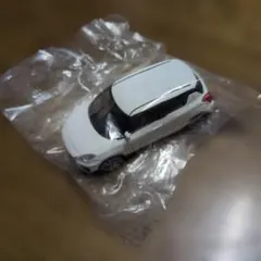 1/64　Scale　スズキ　スイフトスポーツ　ZC33S　標準車仕様　ホワイト