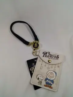 USJ 　　クリスマス　スヌーピー　リール式　パスケース　2024