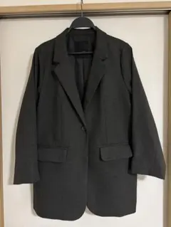 ダークグレー テーラードジャケット スタディオクリップ