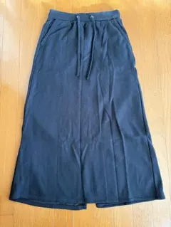 【GU】ブラック スカート