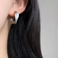 シルバー ツイストフープ 3連風 ピアス