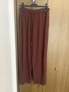 GU プリーツパンツ