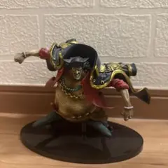 黒ひげ ワンピースフィギュア