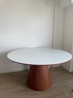 アルモニア　丸テーブル