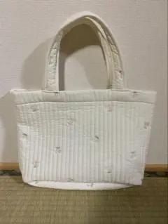 イブルトートバッグ　ヌビバッグ　新品タグ付き　匿名発送　さくらんぼ　チェリー刺繍