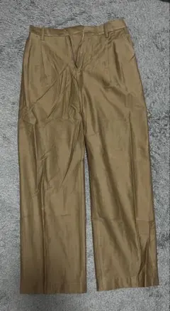 UNIQLO ストレートワンタックパンツ　茶