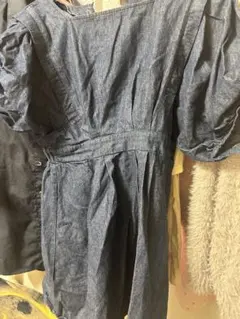 デニム素材 ワンピースのサムネイル