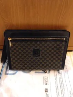 Item thumbnail for item 1f5af456-85e5-4d48-9293-3b82c37b9253