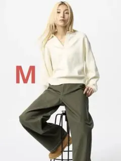 ユニクロ　スムースコットンリラックスポロセーター　ホワイト