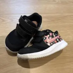 NIKE キッズスニーカー STAR RUNNER 花柄　13.0