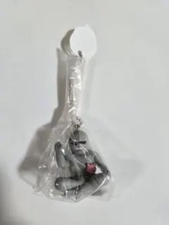 ちいかわ　鎧さん　座ったヨロイさん　フィギュアキーホルダー　使ってマース
