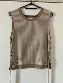 ノーカラーベスト