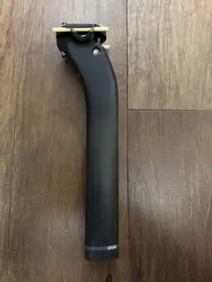 PINARELLO DOGMA 純正 カーボンシートポストのサムネイル