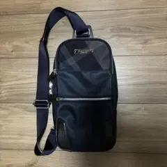 ブラックレーベルクレストブリッジ　ボディーバッグ