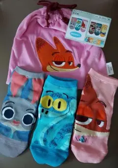 ズートピア靴下 ニック ジュディ ゲイリー 3足 23～25cm ニック巾着のサムネイル