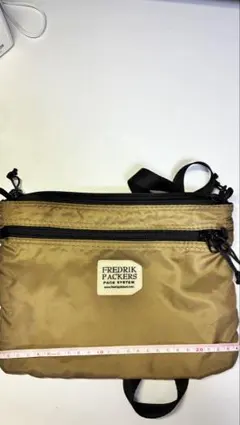 FREDRIK PACKERS サコッシュ ショルダーバッグのサムネイル