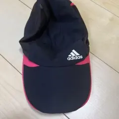 adidas スポーツキャップ 黒/ピンク