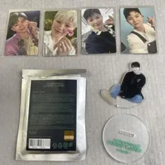 ウジ　アクスタ　トレカ