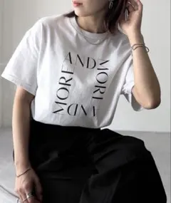 【新品未使用】Riberryスクエアロゴプリント半袖Tシャツ FREE SIZEのサムネイル