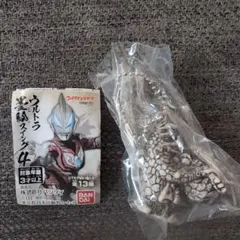ウルトラ墨絵スイング４ アストロモンスVSオイルドリンガー