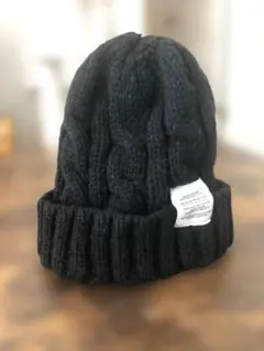 ブラック ケーブル編み ニットビーニー