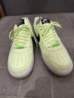 NIKE Air Force 1 ライトイエロー ブラック