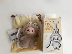 POP MART PIN FOR LOVE ラブブ イニシャル b