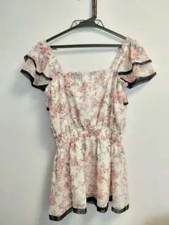 ☆Xmiss♪新品未使用♪お花柄トップス☆のサムネイル