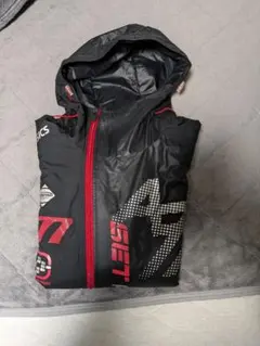 asics A77 ウインドブレーカー　ブラック　Ｓ