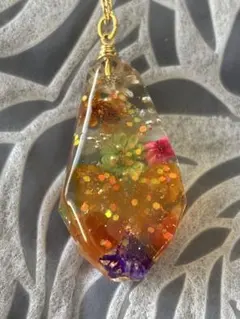 ハンドメイド レジン ネックレス 花モチーフ