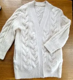 GU ジーユー　カーディガン　オフホワイト　ケーブル編み　試し着程度