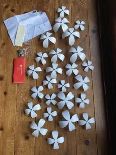 価格変更！Umbra Wallflower Set White Plastic