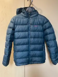 パタゴニア　ハイロフトダウンフーディ　Lサイズ　ネイビー×マゼンダ パタゴニア ハイロフトダウンフーディ Lサイズ ネイビー×マゼンダ 2025