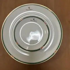 （値下げしました）ジョバンニ・バレンチノの大小食器セットのサムネイル
