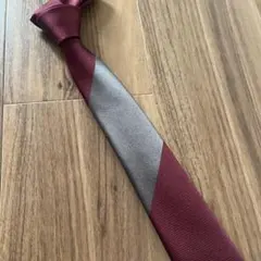 BRICK HOUSE Eバーガンディとグレーのスリムタイ