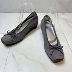 フィットフィット パンプス 24cm グレー 千鳥柄 リボン ウェッジソールのサムネイル