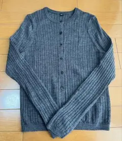 ユニクロクルーネックセーター