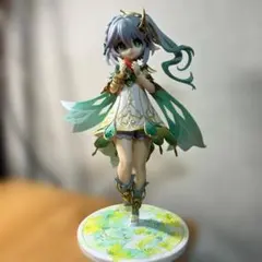 原神フィギュア 緑と白のキャラクター - メルカリ
