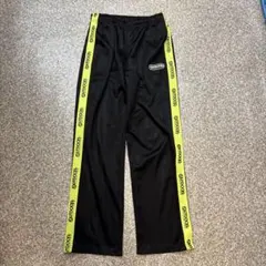あ*ん様 【300円オークション】 OUTDOOR ジャージ トラックパンツ 美のサムネイル