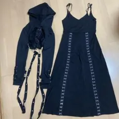 カッコイイ黒のフード付きセットアップ 激安